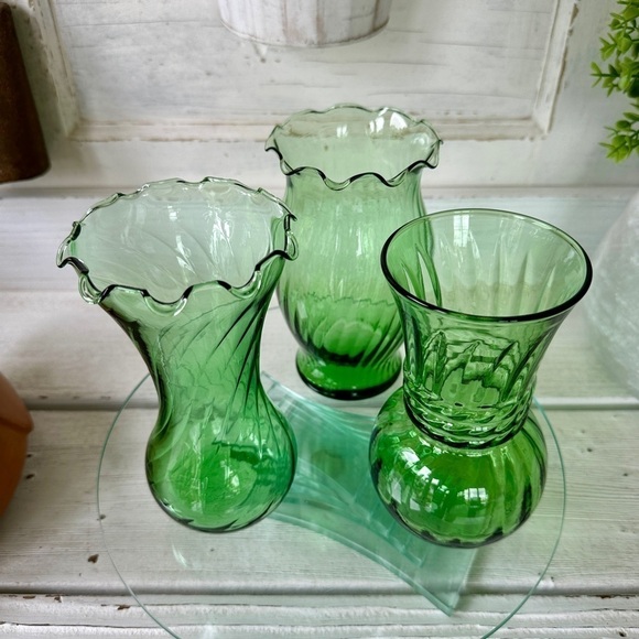 3 SPARKLING GREEN VASES, VINTAGE MID-CENTURY - Picture 11 of 12